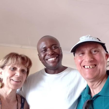 Sugar Shack Backpackers Botswana Bed & Breakfast Gaborone Exterior photo